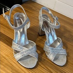 Valenti Franco Silver Rhinestone Strappy Heels Size 8.5